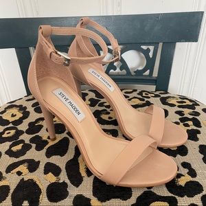 Steve Madden Nude Ankle Strap Heel Size 8